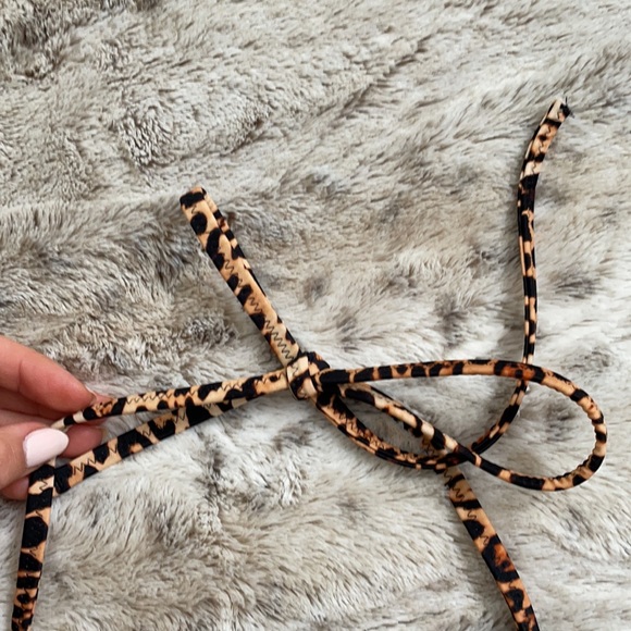 Victoria Secret Swim Bikini Top - Picture 5 of 5